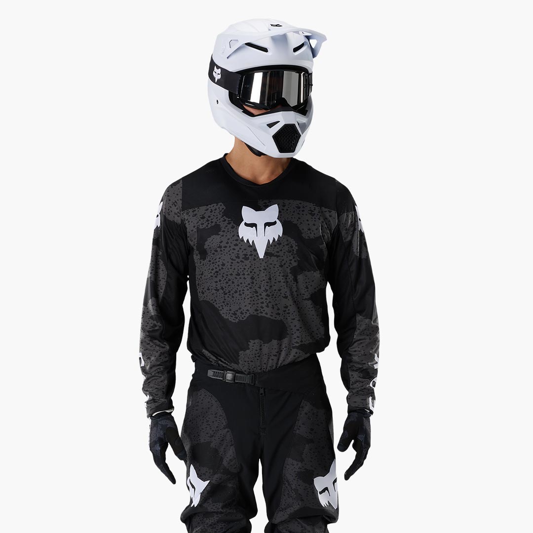 180 Bnkr — Black
