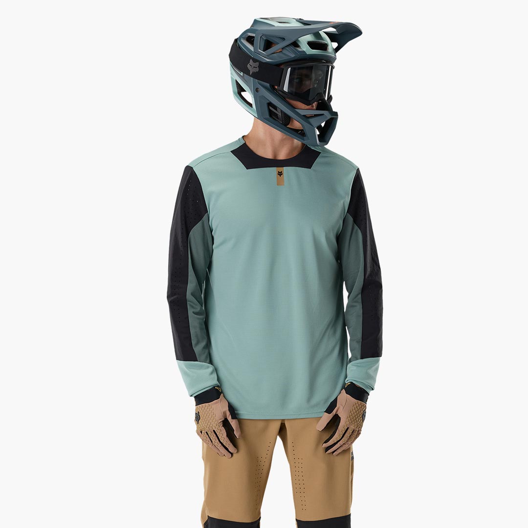 Fox Defend — Arc Blue